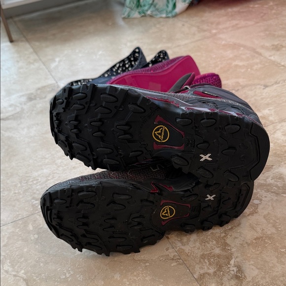 La Sportiva Women's Athletic Shoes - Black and Purple - Picture 2 of 2